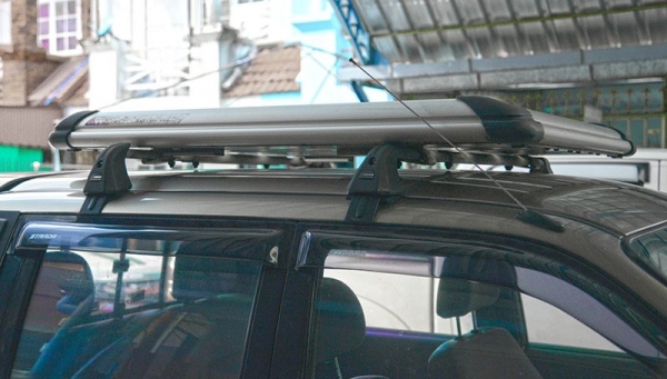 แร็คหลังคา พร้อมชุดขาจับขอบประตู