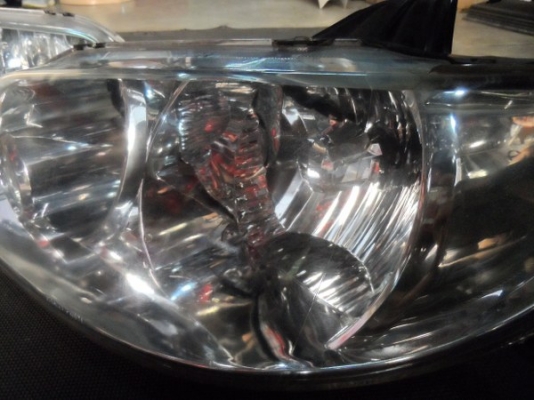 ไฟหน้ารถยนต์ ซีนอล มาสด้า 323 โปทีเจ้ Mazda 323 Protege xenon ของแท้ ไฟหน้ารถยนต์ ซีนอล มาสด้า 323 โปทีเจ้ Mazda 323 Protege xenon ของแท้