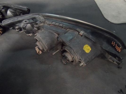 ไฟหน้ารถยนต์ TOYOTA WINDOM LEXUS ES 300 โตโยต้า วินดอม เลกซัส อีเอส 300 ปี1994 ของแท้นำเข้าจากญี่ปุ่น ไฟหน้ารถยนต์ TOYOTA WINDOM LEXUS ES 300 โตโยต้า วินดอม เลกซัส อีเอส 300 ปี1994 ของแท้นำเข้าจากญี่ปุ่น