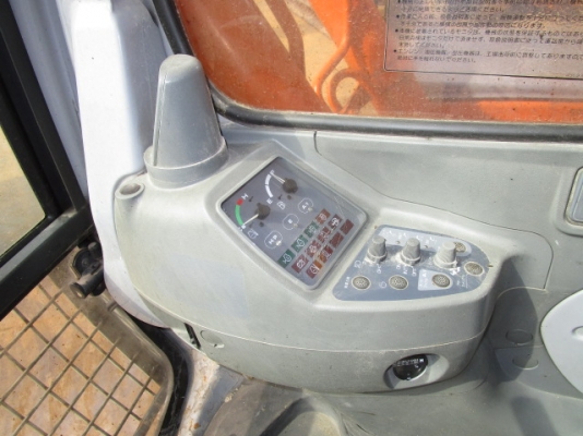 ขายHitachi ยอดนิยม 130-5K ราคาพิเศษ 1,100,000 รถญี่ปุ่น สภาพดี แทร็คยางก๊อปเหล็ก สภาพดี