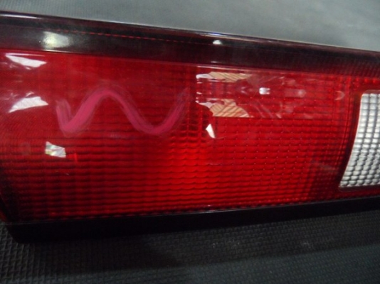 ทับทิม ฝาท้าย โตโยต้า แคมรี่ 2000 ไม้บรรทัด TOYOTA Camry 2000 อะไหล่รถยนต์ มือสอง