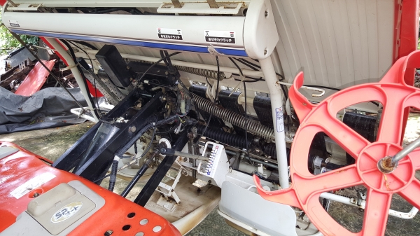 รถดำนา 5 แถว รหัสสินค้า B1 - 23 ขอบคุณลูกค้าจากเชียงราย พรุ่งนี้จัดส่งให้ครับ