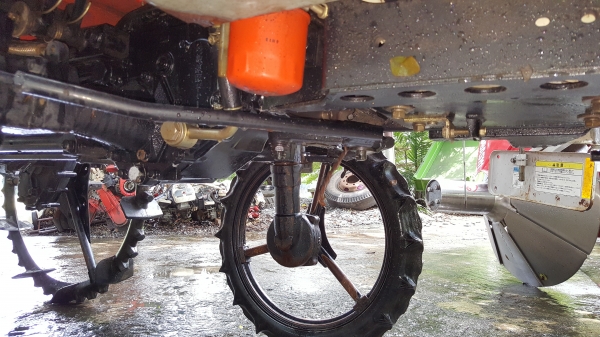 รถดำนา 5 แถว รหัสสินค้า B1 - 23 ขอบคุณลูกค้าจากเชียงราย พรุ่งนี้จัดส่งให้ครับ