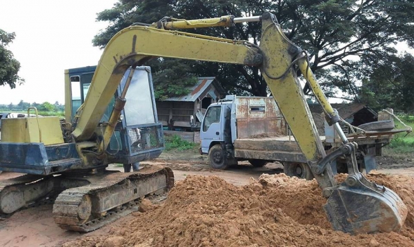 ขายรถแบคโค PC60-5 รถบ้านใช้งานปกติ เครื่องดี ปั้มดี ทำงานได้ทั้งวัน ราคา280,000 สนใจโทร 090-8588220คุณนะ 093-3258446คุณบิว หรือเข้าดูสินค้าอื่นๆได้ที่ www.narong2truck.com หรือ www.truck.in.th/498 หรือเพจFacebook ณรงค์ ซื้อขายรถมือสอง (เว็บไซต์ส่วนตัว) หร