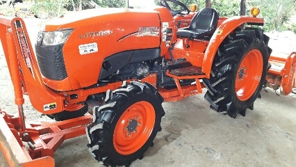 KUBOTA L 4708 SP (4WD) 2 เพลา สภาพใหม่สวยๆ ชั่วโมงใช้ งานน้อย สีเดิมทั้งคัน พร้อมชุดใบมีดดันหน้า โรตารี KUBOTA L 4708 SP (4WD) 2 เพลา สภาพใหม่สวยๆ ชั่วโมงใช้ งานน้อย สีเดิมทั้งคัน พร้อมชุดใบมีดดันหน้า โรตารี