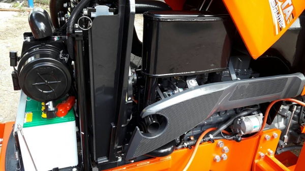 KUBOTA L 4708 SP (4WD) 2 เพลา สภาพใหม่สวยๆ ชั่วโมงใช้ งานน้อย สีเดิมทั้งคัน พร้อมชุดใบมีดดันหน้า และคีบอ้อย KUBOTA L 4708 SP (4WD) 2 เพลา สภาพใหม่สวยๆ ชั่วโมงใช้ งานน้อย สีเดิมทั้งคัน พร้อมชุดใบมีดดันหน้า และคีบอ้อย