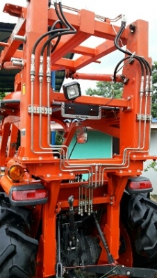 KUBOTA L 4708 SP (4WD) 2 เพลา สภาพใหม่สวยๆ ชั่วโมงใช้ งานน้อย สีเดิมทั้งคัน พร้อมชุดใบมีดดันหน้า และคีบอ้อย KUBOTA L 4708 SP (4WD) 2 เพลา สภาพใหม่สวยๆ ชั่วโมงใช้ งานน้อย สีเดิมทั้งคัน พร้อมชุดใบมีดดันหน้า และคีบอ้อย