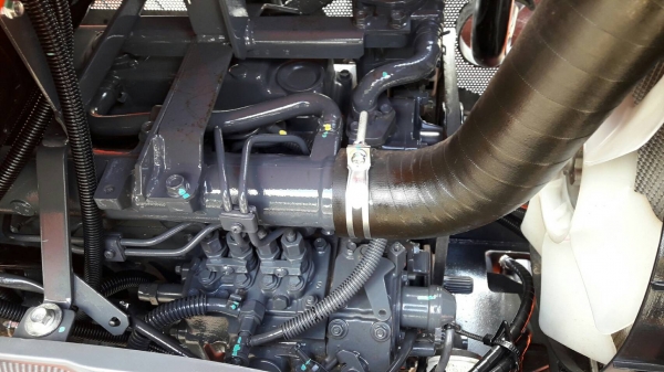 KUBOTA L 4708 SP (4WD) 2 เพลา สภาพใหม่สวยๆ ชั่วโมงใช้ งานน้อย สีเดิมทั้งคัน พร้อมชุดใบมีดดันหน้า และคีบอ้อย KUBOTA L 4708 SP (4WD) 2 เพลา สภาพใหม่สวยๆ ชั่วโมงใช้ งานน้อย สีเดิมทั้งคัน พร้อมชุดใบมีดดันหน้า และคีบอ้อย