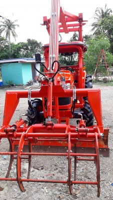 KUBOTA L 4708 SP (4WD) 2 เพลา สภาพใหม่สวยๆ ชั่วโมงใช้ งานน้อย สีเดิมทั้งคัน พร้อมชุดใบมีดดันหน้า และคีบอ้อย KUBOTA L 4708 SP (4WD) 2 เพลา สภาพใหม่สวยๆ ชั่วโมงใช้ งานน้อย สีเดิมทั้งคัน พร้อมชุดใบมีดดันหน้า และคีบอ้อย