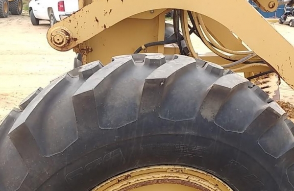 มาปลายเดือนตุลาคม 59 นี้ รถเกรดแคท CATERPILLAR 140H #2ZK0XXXX  มือสองนำเข้า สภาพสวยพร้อมใช้งาน