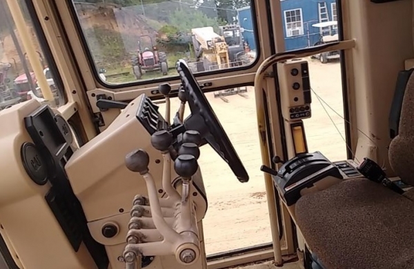 มาปลายเดือนตุลาคม 59 นี้ รถเกรดแคท CATERPILLAR 140H #2ZK0XXXX  มือสองนำเข้า สภาพสวยพร้อมใช้งาน