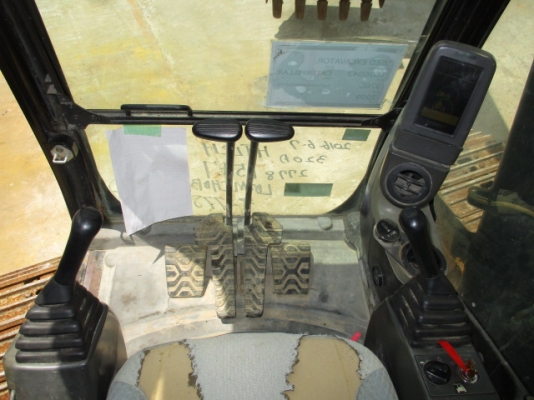 Caterpillar 320D รถขุด สต็อกนำเข้าจากญี่ปุ่น โทร. 080-6565422 (หนิง)