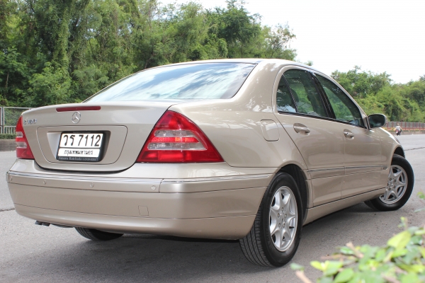ปี 2003 BENZ C-CLASS, C180 โฉม W203 (ตาถั่ว) ปี 2003 BENZ C-CLASS, C180 โฉม W203 (ตาถั่ว)