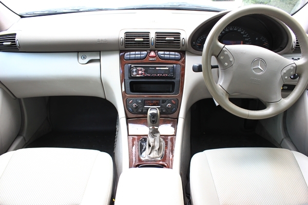 ปี 2003 BENZ C-CLASS, C180 โฉม W203 (ตาถั่ว) ปี 2003 BENZ C-CLASS, C180 โฉม W203 (ตาถั่ว)