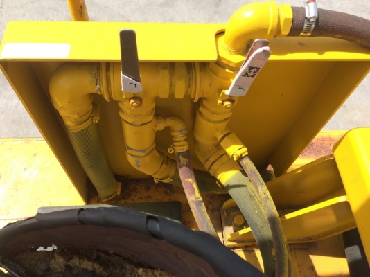 รถบดล้อยางยี่ห้อ Kanto รุ่น P20WA ผลิตและนำเข้าจากญี่ปุ่น เครื่อง Isuzu 6BG1