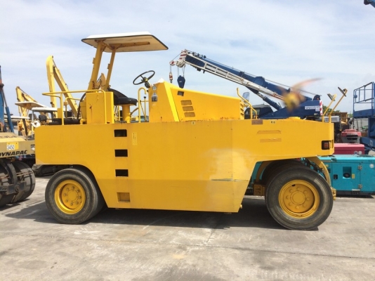 รถบดล้อยางยี่ห้อ Kanto รุ่น P20WA ผลิตและนำเข้าจากญี่ปุ่น เครื่อง Isuzu 6BG1