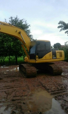 ขายรถแบคโค PC200-7 รถสวยสภาพดีมาก เครื่องเดิม ปั้มเดิม ภายในสวย แอร์เย็น เอกสารเล่มทะเบียนพร้อมโอน ราคา1,350,000 สนใจโทร 090-8588220คุณนะ 093-3258446คุณบิว หรือเข้าดูสินค้าอื่นๆได้ที่ www.narong2truck.com หรือ www.truck.in.th/498 หรือเพจFacebook ณรงค์ ซื้