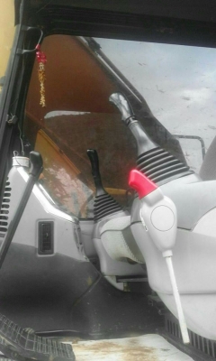 ขายรถแบคโค PC200-7 รถสวยสภาพดีมาก เครื่องเดิม ปั้มเดิม ภายในสวย แอร์เย็น เอกสารเล่มทะเบียนพร้อมโอน ราคา1,350,000 สนใจโทร 090-8588220คุณนะ 093-3258446คุณบิว หรือเข้าดูสินค้าอื่นๆได้ที่ www.narong2truck.com หรือ www.truck.in.th/498 หรือเพจFacebook ณรงค์ ซื้