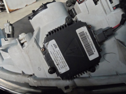 ไฟหน้ารถยนต์มือสอง ซีนอน Xenon  นิสสัน ซันนี่ นีโอ ตัว2 Nissan Sunny Neo ของแท้นำเข้าจากญี่ปุ่น