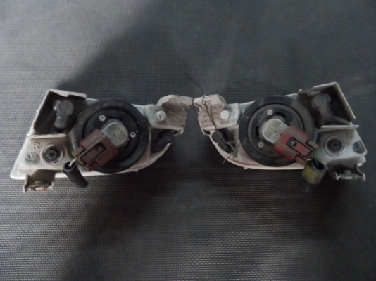 Sportlight สปอตไลท์ ไฟตัดหมอก โตโยต้า เอสติม่า TOYOTA Estima รุ่นแรก ปี 2004 อะไหล่รถยนต์ มือสอง