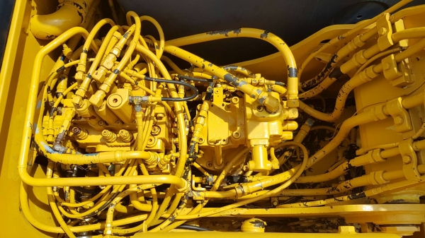 ขายด่วนรถแม็คโครKOBELCOSK100MARK///มาร์ทีชั่วโม่งทำงานน้อยแค่4,941ชั่วโม่งรถนอกนำเข้ายังไม่เคยใช้งานในเมืองไทยเลย