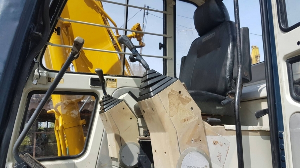 ขายด่วนรถแม็คโครKOBELCOSK100MARK///มาร์ทีชั่วโม่งทำงานน้อยแค่4,941ชั่วโม่งรถนอกนำเข้ายังไม่เคยใช้งานในเมืองไทยเลย