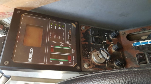 ขายด่วนรถแม็คโครKOBELCOSK100MARK///มาร์ทีชั่วโม่งทำงานน้อยแค่4,941ชั่วโม่งรถนอกนำเข้ายังไม่เคยใช้งานในเมืองไทยเลย