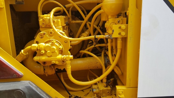 ขายด่วนรถแม็คโครKOBELCOSK100MARK///มาร์ทีชั่วโม่งทำงานน้อยแค่4,941ชั่วโม่งรถนอกนำเข้ายังไม่เคยใช้งานในเมืองไทยเลย