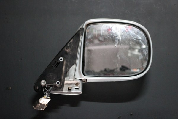 กระจกมองข้าง โตโยต้า ไฮเอซ LH112 TOYOTA HIACE LH112 อะไหล่รถยนต์ มือสอง