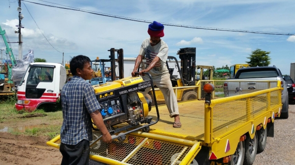 ลูกค้ามาเหมาสินค้า tractor-backhoe ไปหลายรายการเลยครับ ทั้งบุ้งกี๋ มือขุด เครื่องเชื่อมพร้อมปั่นไฟ ส ลูกค้ามาเหมาสินค้า tractor-backhoe ไปหลายรายการเลยครับ ทั้งบุ้งกี๋ มือขุด เครื่องเชื่อมพร้อมปั่นไฟ ส