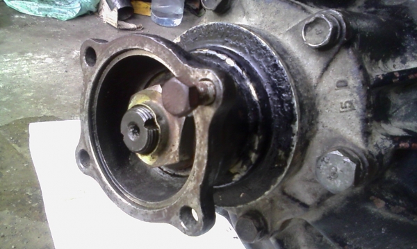 เพลากลาง NPR 110 (เฟืองท้ายขายไปเเล้ว)ขอบคุณทีมงานเว็บพี่เสือทุกท่าน เพลากลาง NPR 110 (เฟืองท้ายขายไปเเล้ว)ขอบคุณทีมงานเว็บพี่เสือทุกท่าน