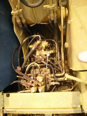 ลดราคากันสุดๆรถขุดสภาพดี KOBELCO SK120 เก่านอกแท้ รถใช้งานได้ปกติ มาชมมาลองรถก่อนได้ครับ