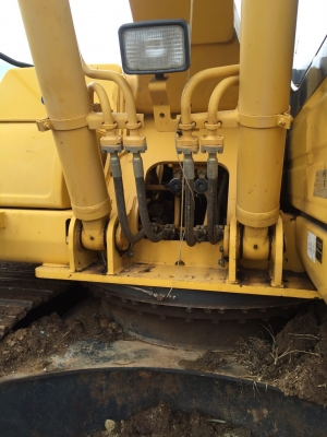 Komatsu 200รุ่น8 เอกสารอินวอย. รถสวยมากๆ ทุกอย่างเตม.