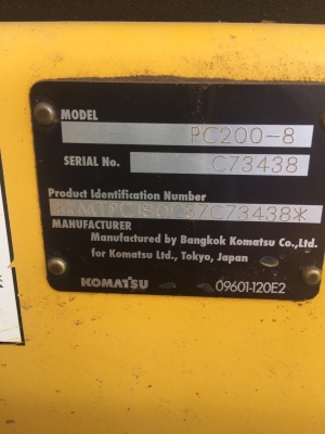 Komatsu 200รุ่น8 เอกสารอินวอย. รถสวยมากๆ ทุกอย่างเตม.