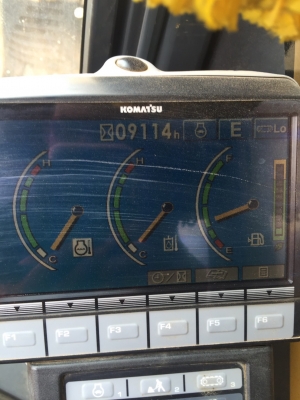 Komatsu 200รุ่น8 เอกสารอินวอย. รถสวยมากๆ ทุกอย่างเตม.