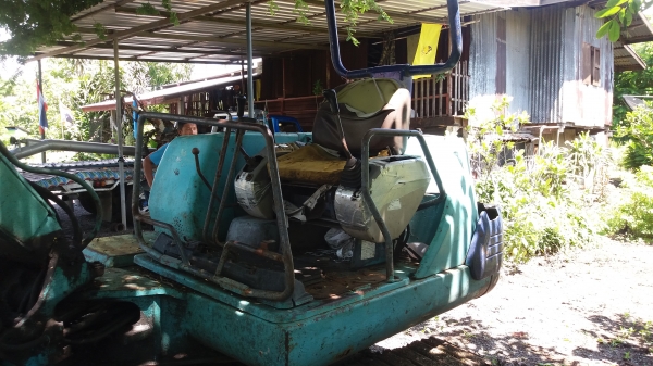 ฝากขายkomatsu pc30รุ่น7