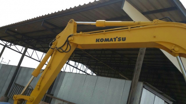 รถแบคโฮ KOMATSU PC60-6Z รถเก่าญี่ปุ่น ไม่เคยใช้งานในไทย เอวแน่น