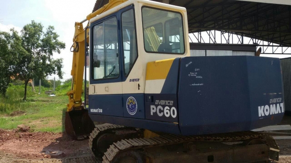 รถแบคโฮ KOMATSU PC60-6Z รถเก่าญี่ปุ่น ไม่เคยใช้งานในไทย เอวแน่น