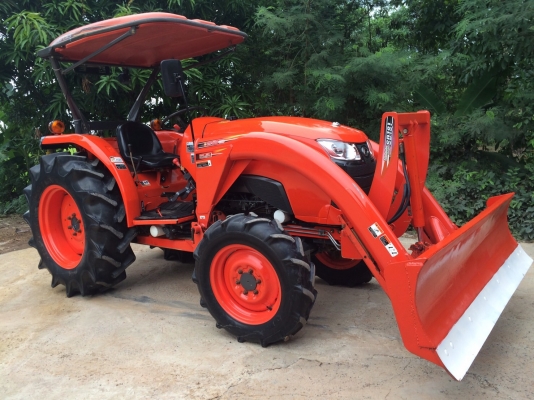 ขายรถไถคูโบต้า L4708 4WD2เพลา พร้อมอุปกรณ์ครบชุด ราคา 398,000 บาท สนใจติดต่อ 081-9136451 หรือ ขอดูรูปเพิ่มเติมทาง line:bow6451 ค่ะ