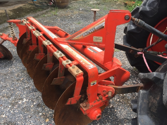 ขายรถไถคูโบต้า L4708 4WD2เพลา พร้อมอุปกรณ์ครบชุด ราคา 398,000 บาท สนใจติดต่อ 081-9136451 หรือ ขอดูรูปเพิ่มเติมทาง line:bow6451 ค่ะ