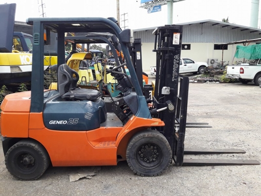 ขายรถโฟร์คลิฟท์ TOYOTA รุ่น7FD 25 ขายถูกๆ ขายรถโฟร์คลิฟท์ TOYOTA รุ่น7FD 25 ขายถูกๆ