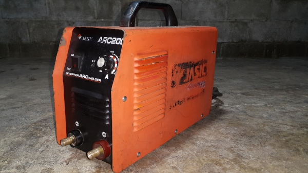 ขายตู้ดชื่อม jasic arc200 สภาพดี(ขอบคุณ พี่บุญเลียง จากร้อยเอ็ด)