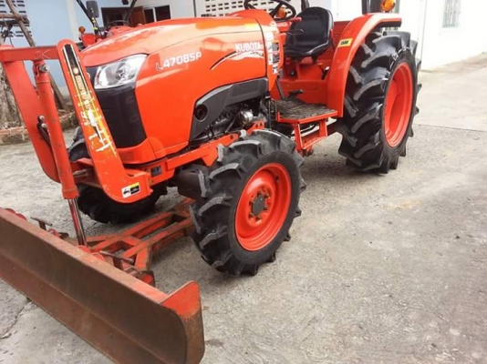 คูโบต้า L4708SP 4 WD พร่อมใบมีดดันดิน จด ธ.ค 2557
