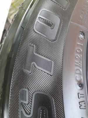 ยาง bridge stone 245/70/16 ปี14 ชุดล่ะ 7,000