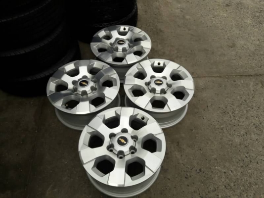 ล้อchave ขอบ 17 ถอดป้ายแดงชุดล่ะ5,500