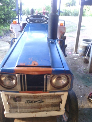 สีนวนจัดให้ คับผม Kubota  L18.02 เครื่องดี  สภาพพร้อมลุย หายห่วง สนใจติดต่อ 089-9638932