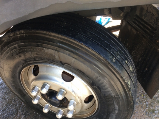 10 ล้อ ISUZU รุ่น 300 กระบะดั้ม 3 มิตร