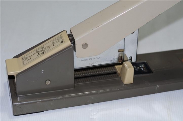 แม็กกระดาษตัวใหญ่รุ่นเก่าหายาก MAX HD-12S/17 MADE IN JAPAN