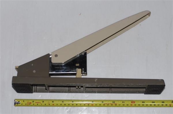 แม็กกระดาษตัวใหญ่รุ่นเก่าหายาก MAX HD-12S/17 MADE IN JAPAN