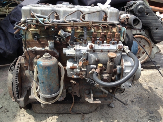 เครื่องนิสันSD22 เก่านอก ปั้มแถวไม่มีไดร์สตาร์